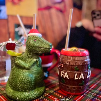 Miracle on 9th Street (The Cabinet) signature dishes Christmapolitan
Jingle Balls Nog
Christmas Carol Barrel